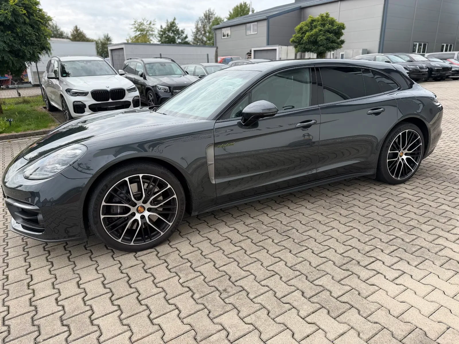 2023 Porsche Panamera 4 E-Hybrid Sport Turismo Platinum Edition, 7/27