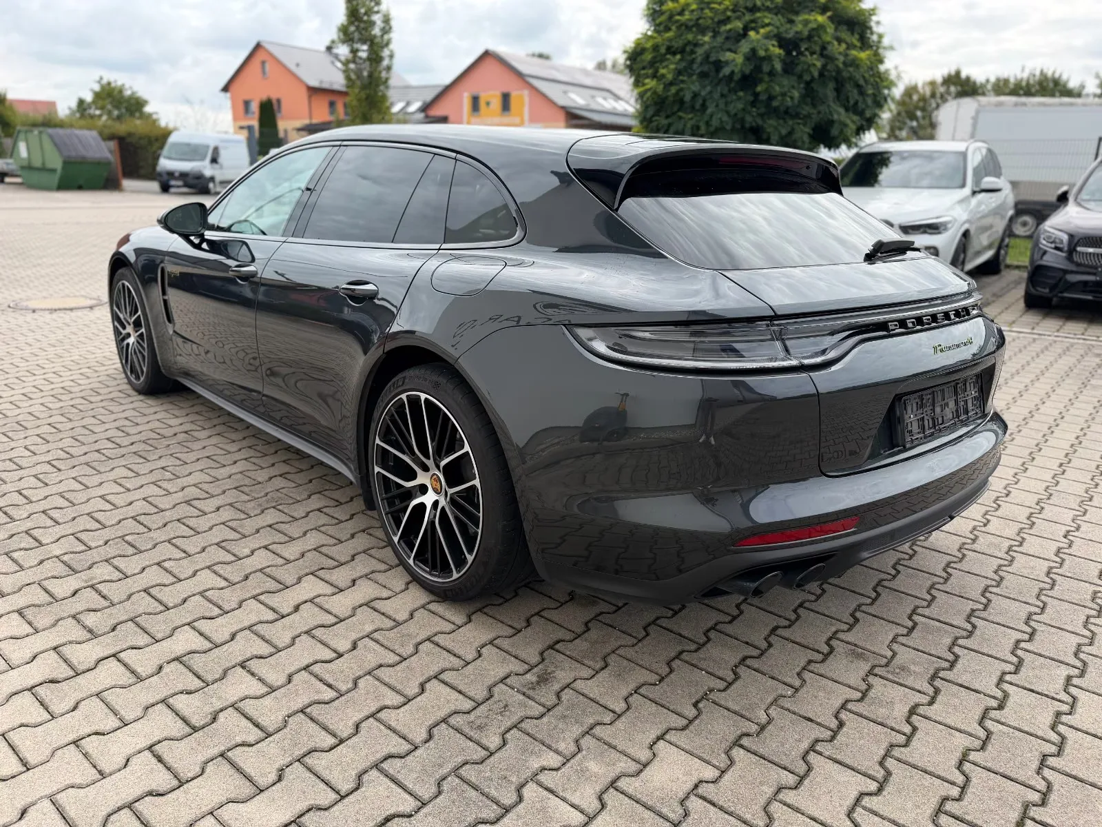 2023 Porsche Panamera 4 E-Hybrid Sport Turismo Platinum Edition, 8/27