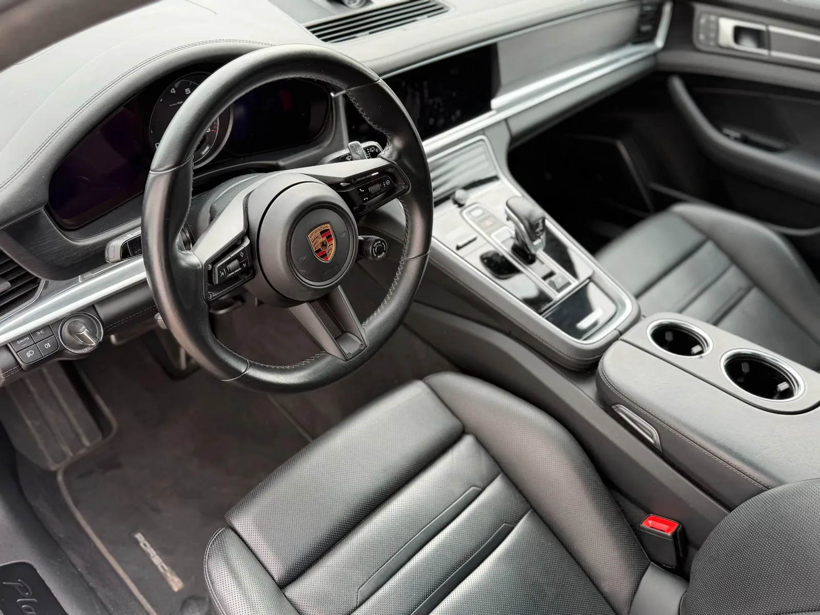 2023 Porsche Panamera 4 E-Hybrid Sport Turismo Platinum Edition, 17/27