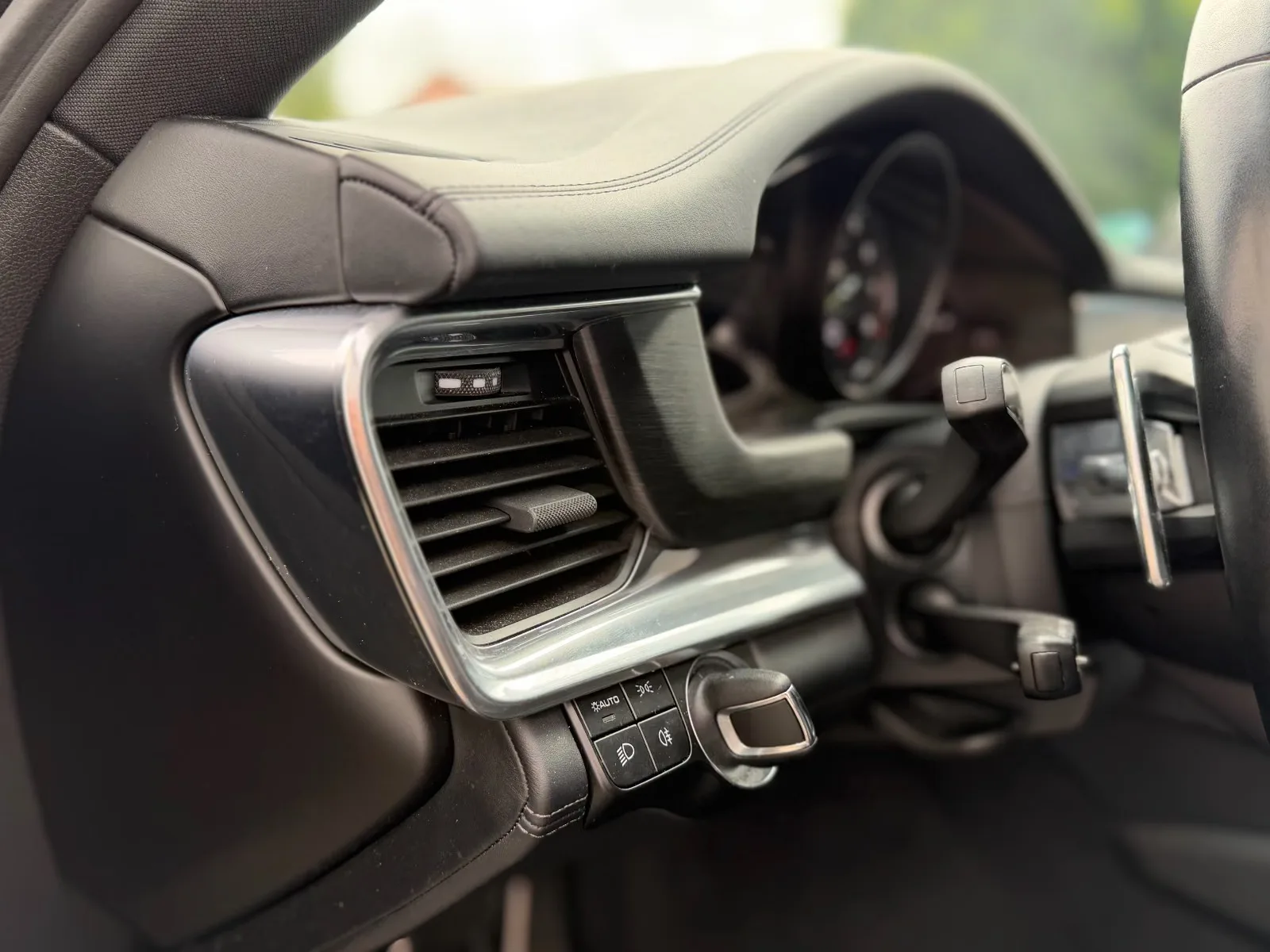 2023 Porsche Panamera 4 E-Hybrid Sport Turismo Platinum Edition, 21/27