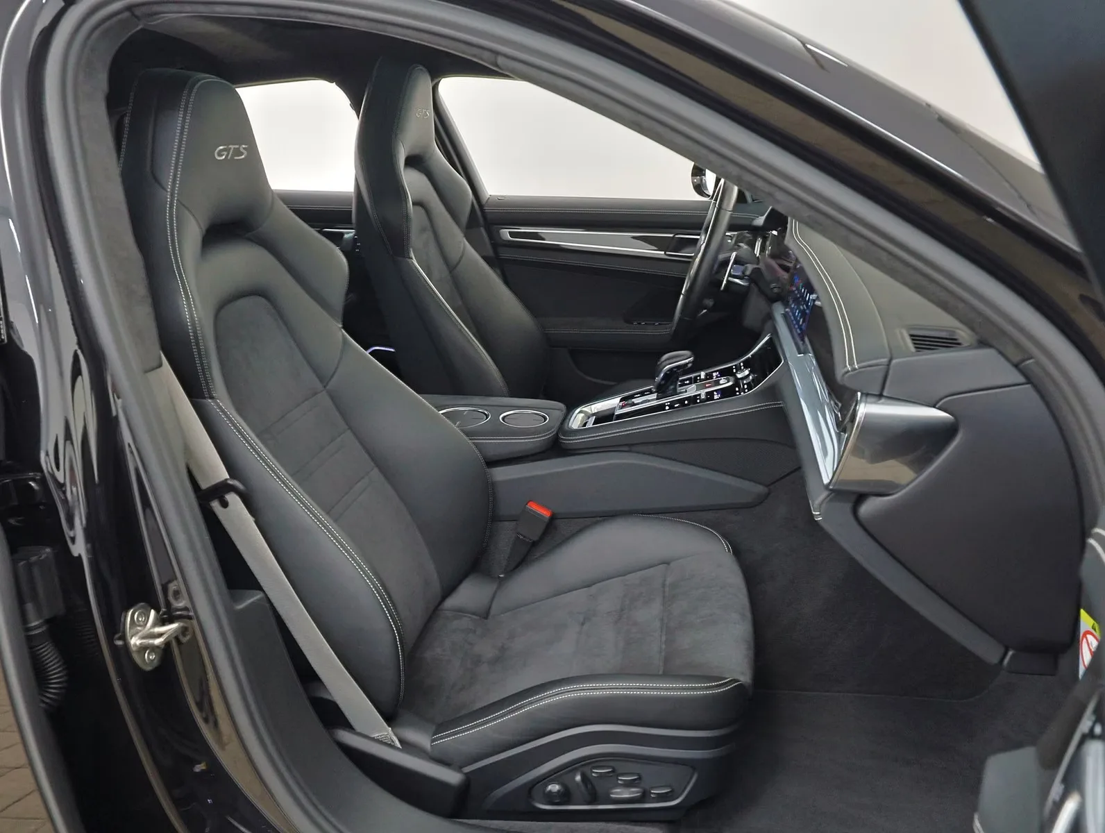 2023 Porsche Panamera GTS, 22/28