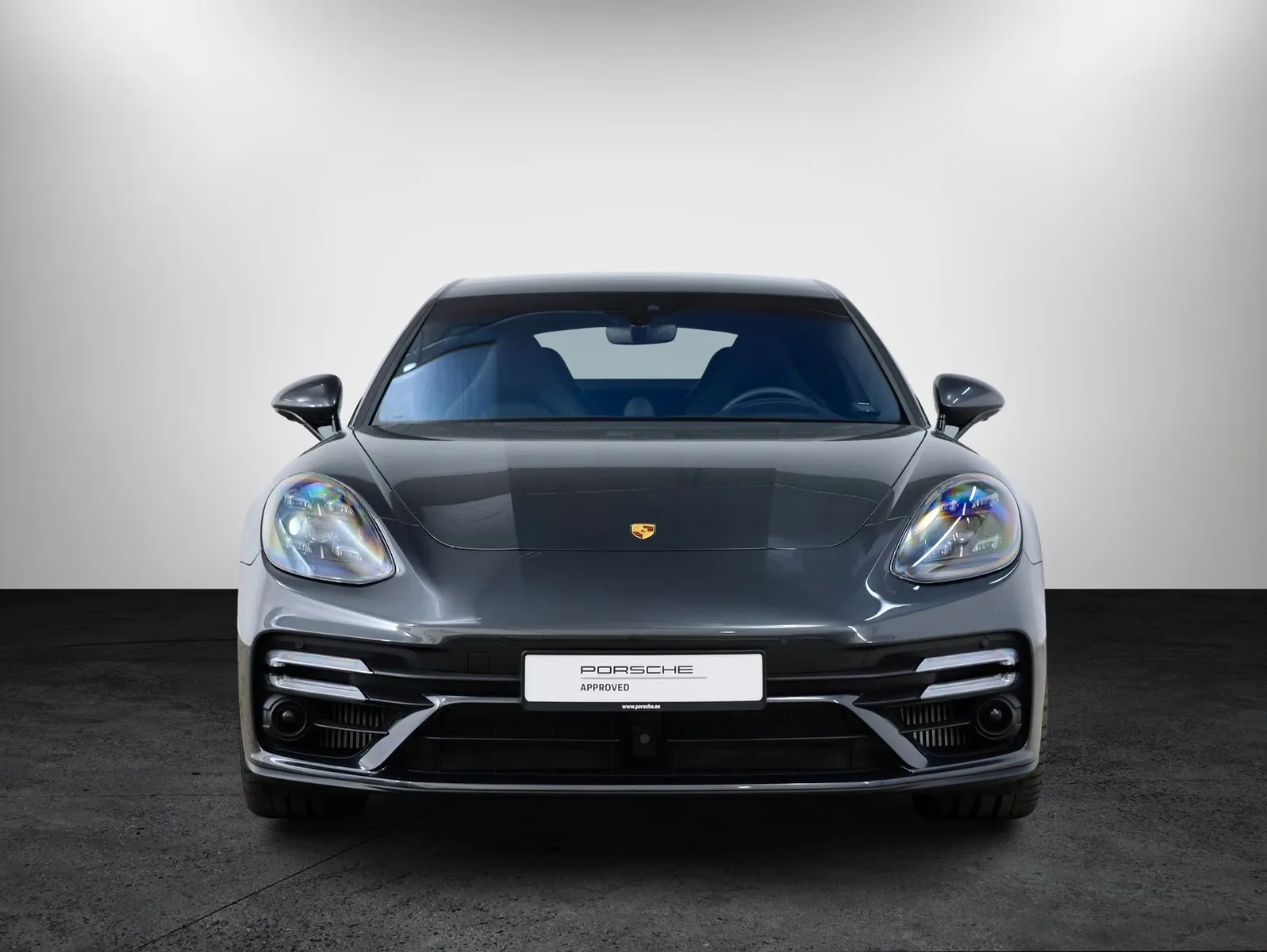 2023 Porsche Panamera Turbo S E-Hybrid, 2/30