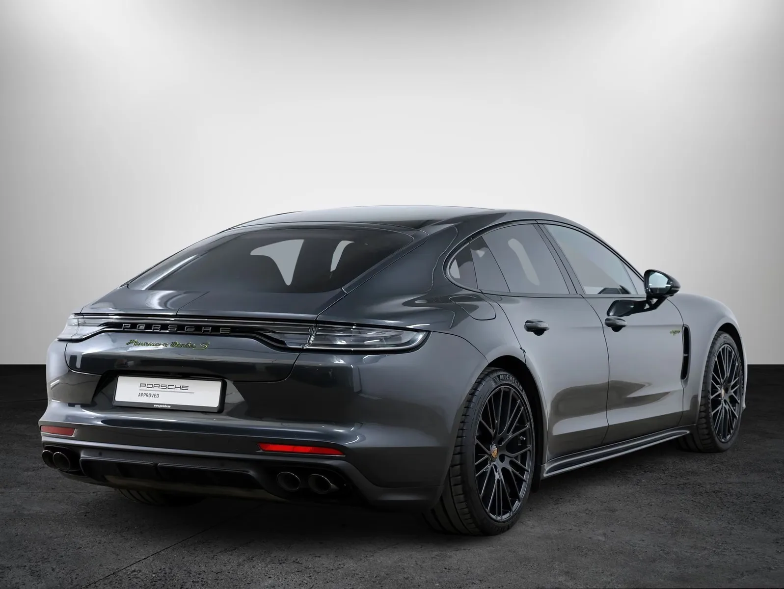 2023 Porsche Panamera Turbo S E-Hybrid, 4/30