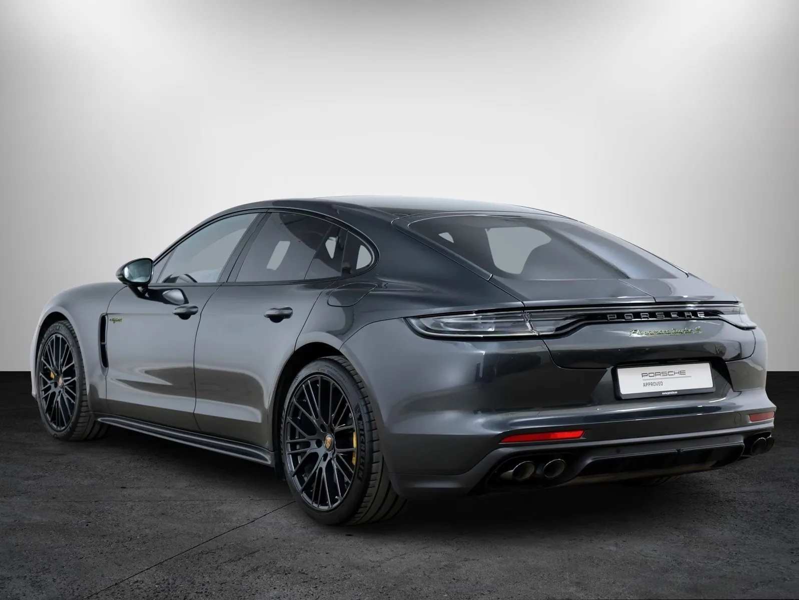 2023 Porsche Panamera Turbo S E-Hybrid, 6/30