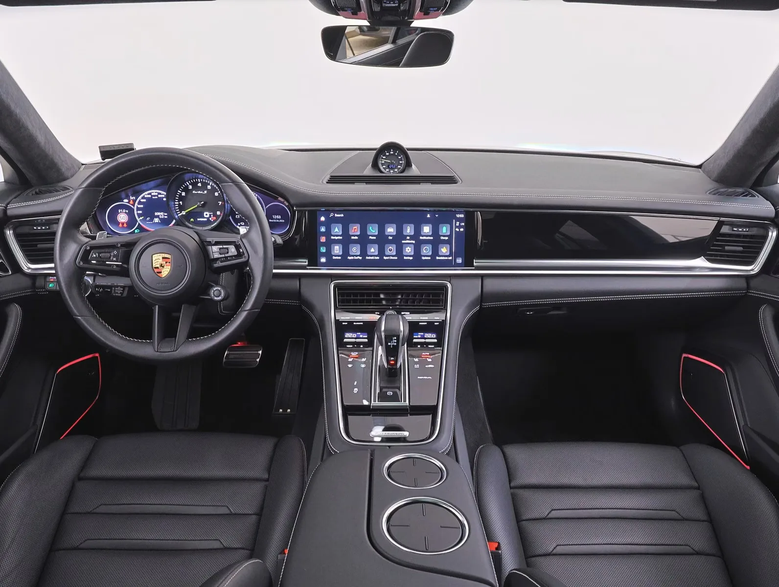 2023 Porsche Panamera Turbo S E-Hybrid, 15/30