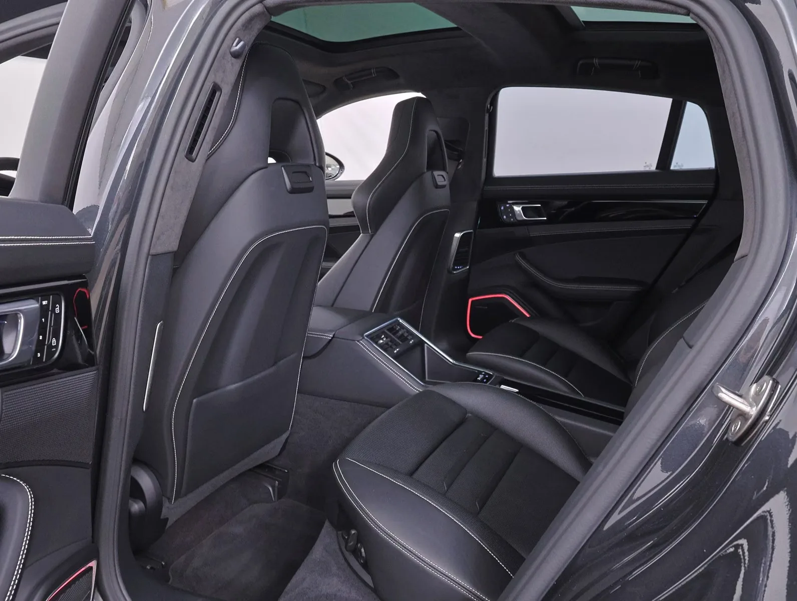 2023 Porsche Panamera Turbo S E-Hybrid, 23/30