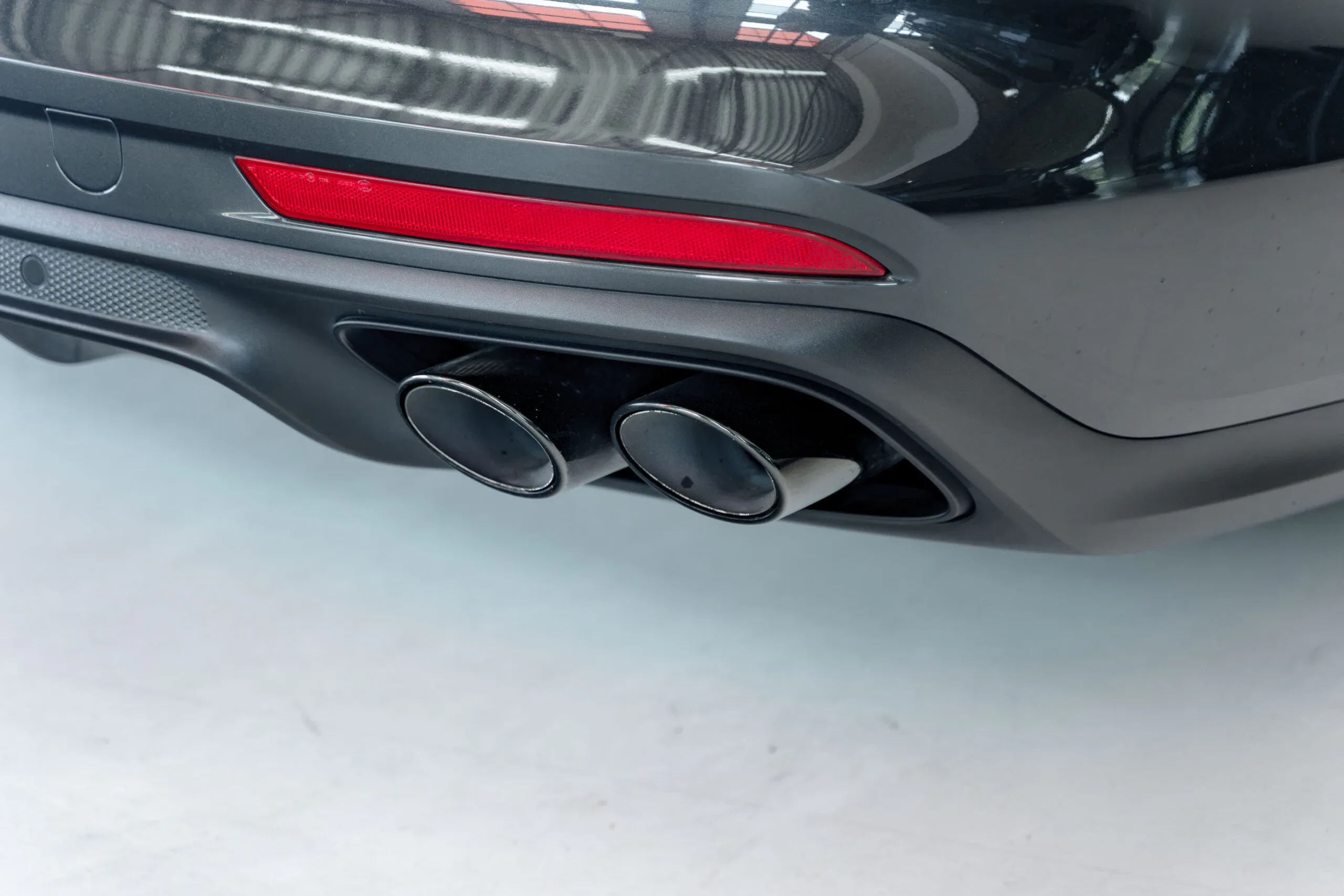 2023 Porsche Panamera Turbo S E-Hybrid Sport Turismo, 18/30