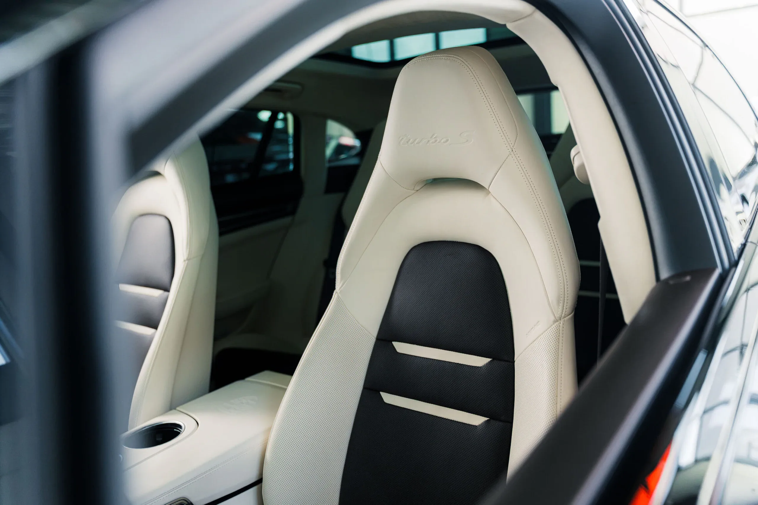 2023 Porsche Panamera Turbo S E-Hybrid Sport Turismo, 26/30