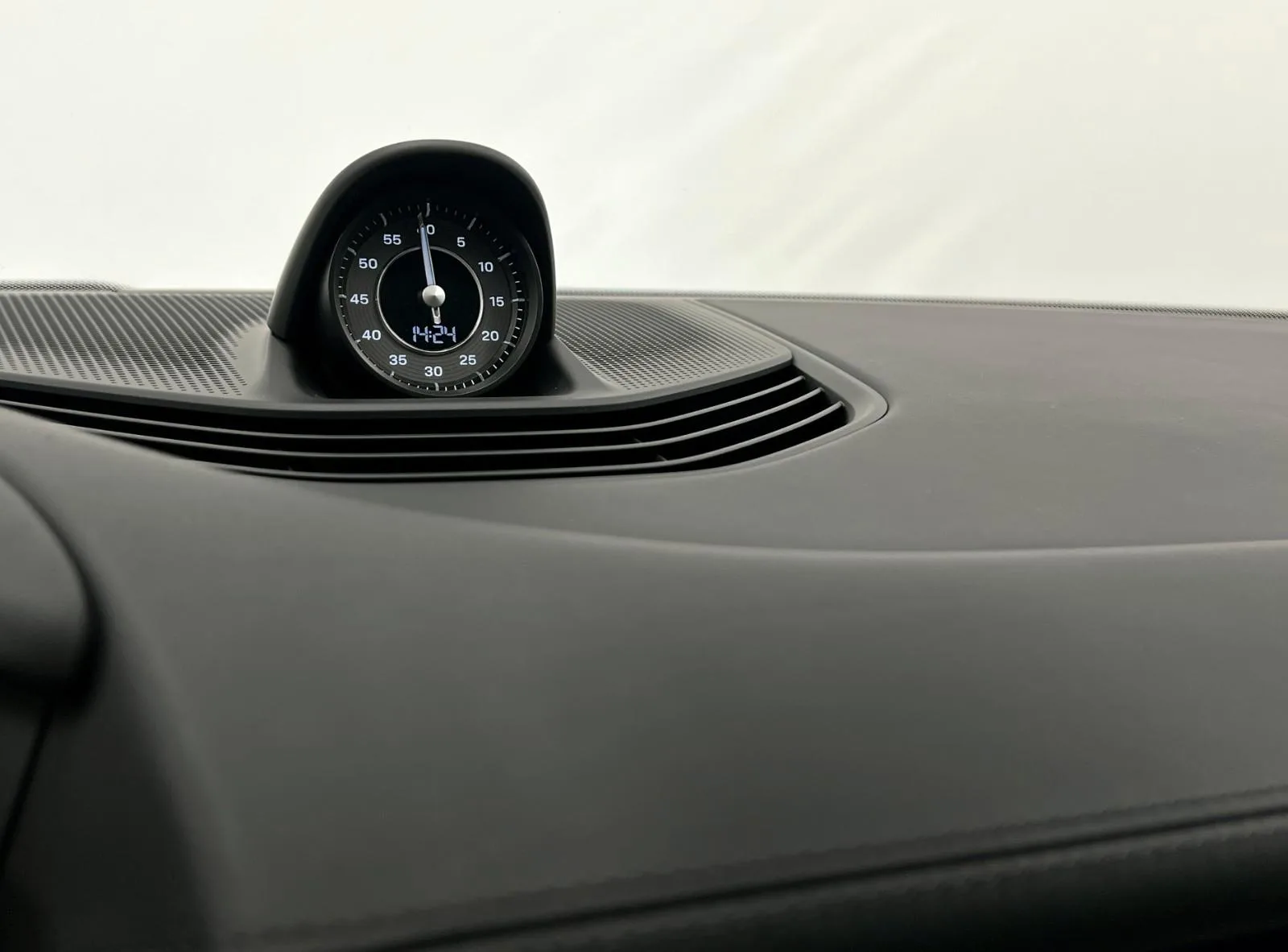 2023 Porsche Taycan 4S, 18/26