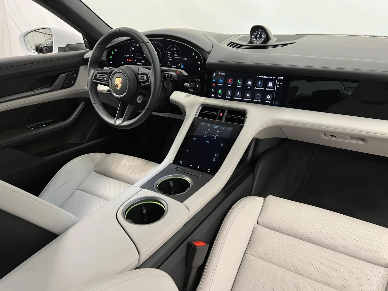 2023 Porsche Taycan 4S, 21/26