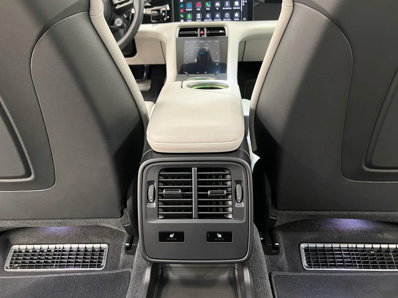 2023 Porsche Taycan 4S, 22/26