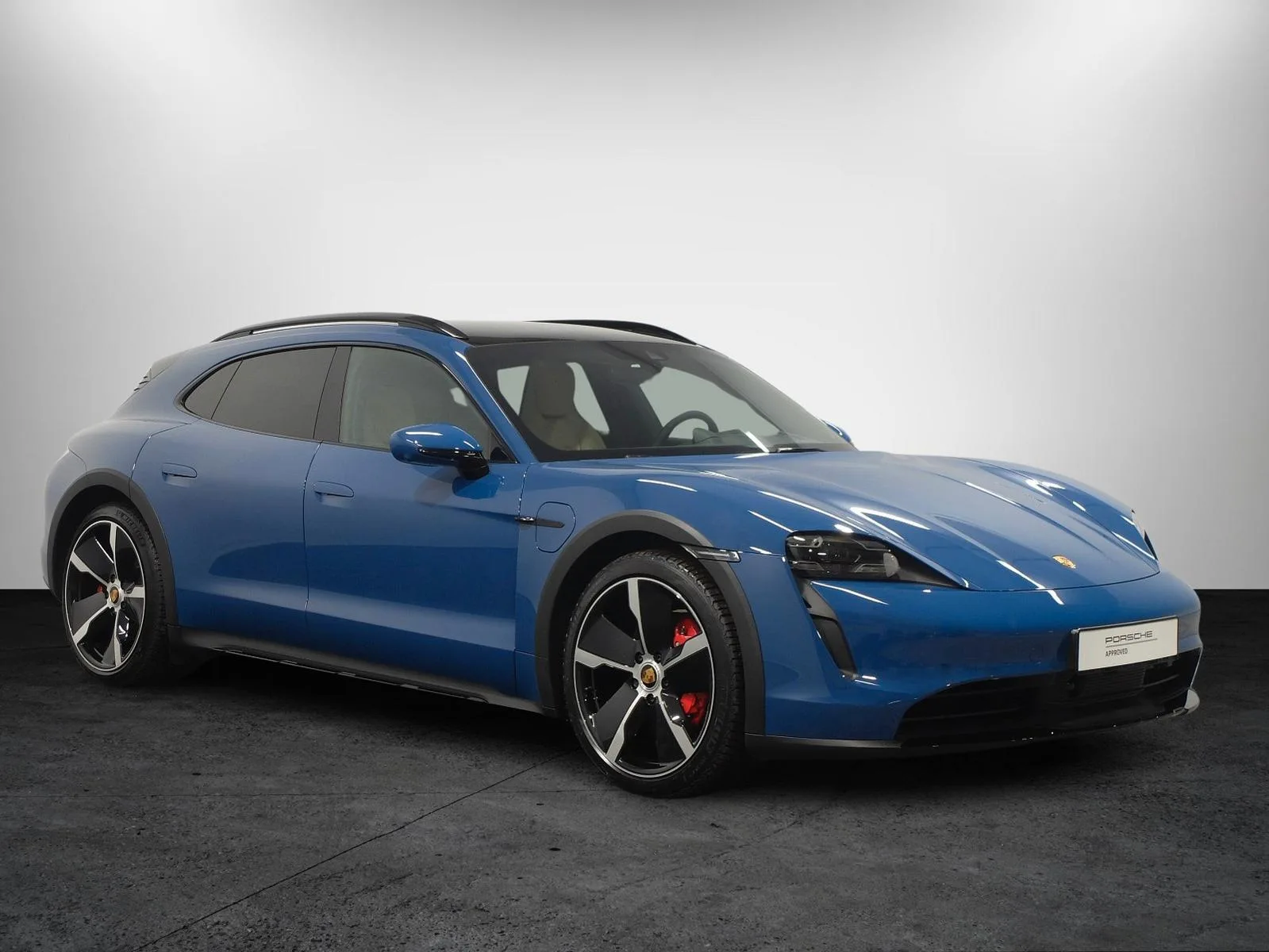 2023 Porsche Taycan Cross Turismo 4S, 3/26