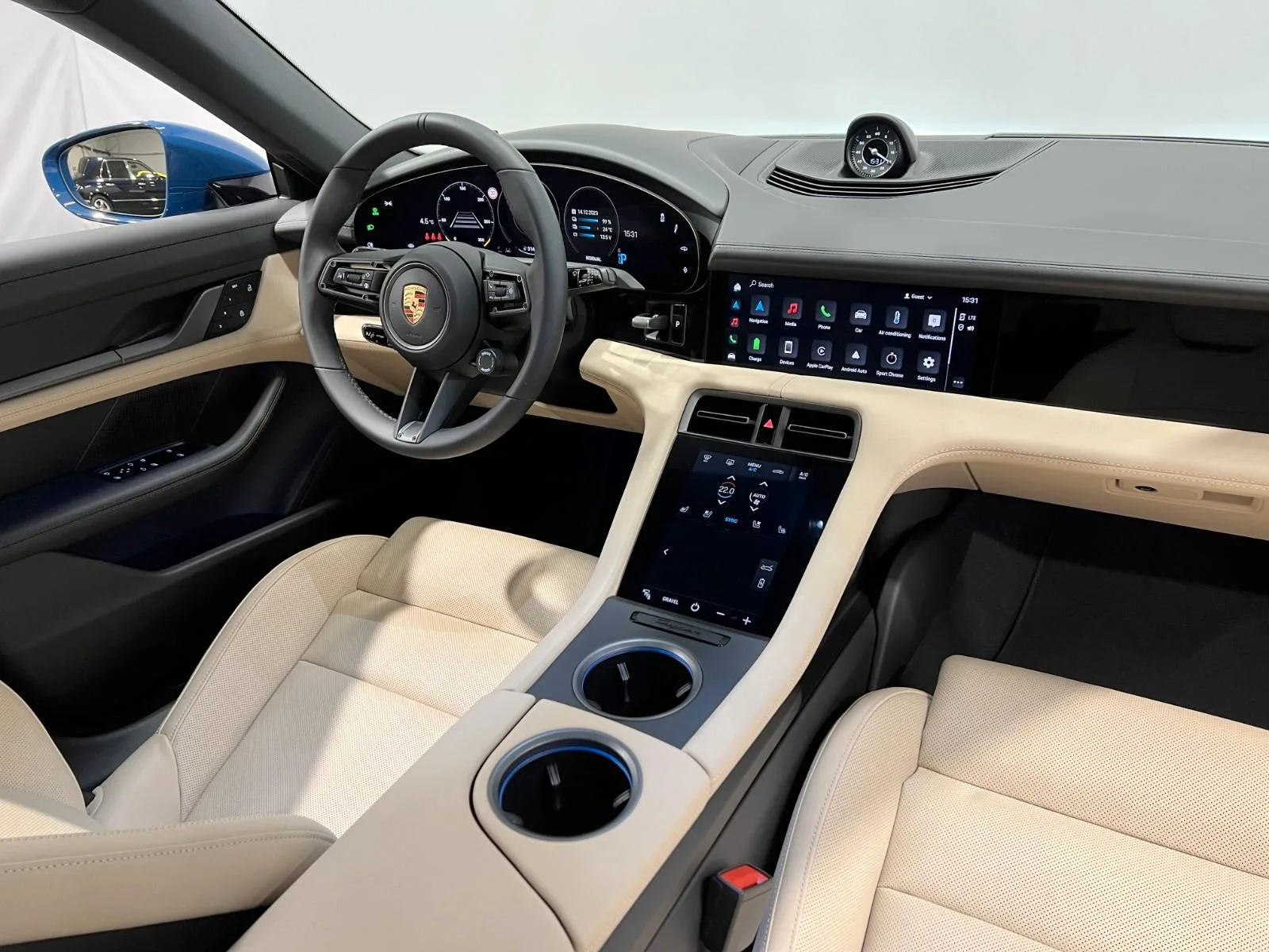 2023 Porsche Taycan Cross Turismo 4S, 19/26