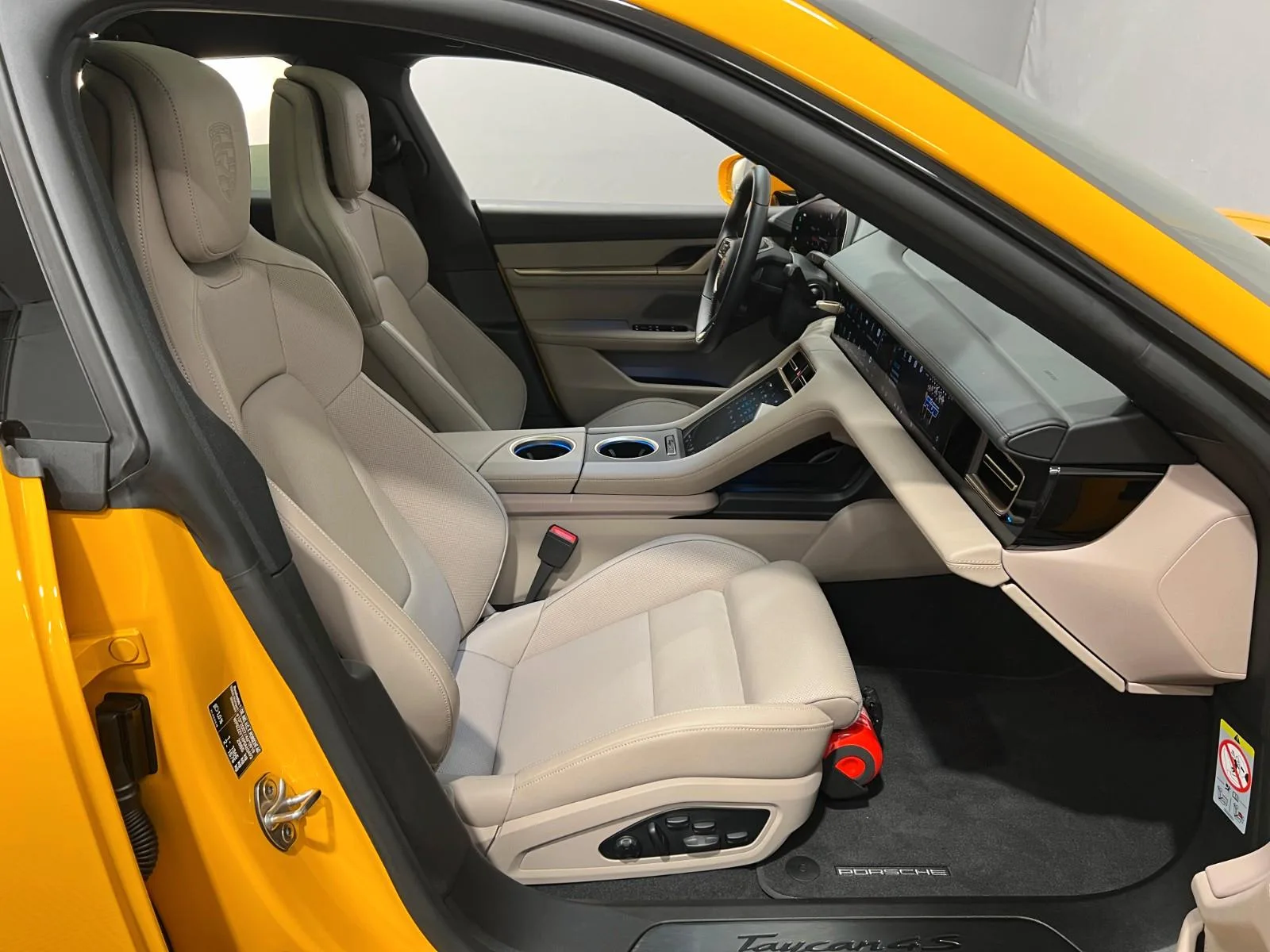 2023 Porsche Taycan Cross Turismo 4S, 21/27