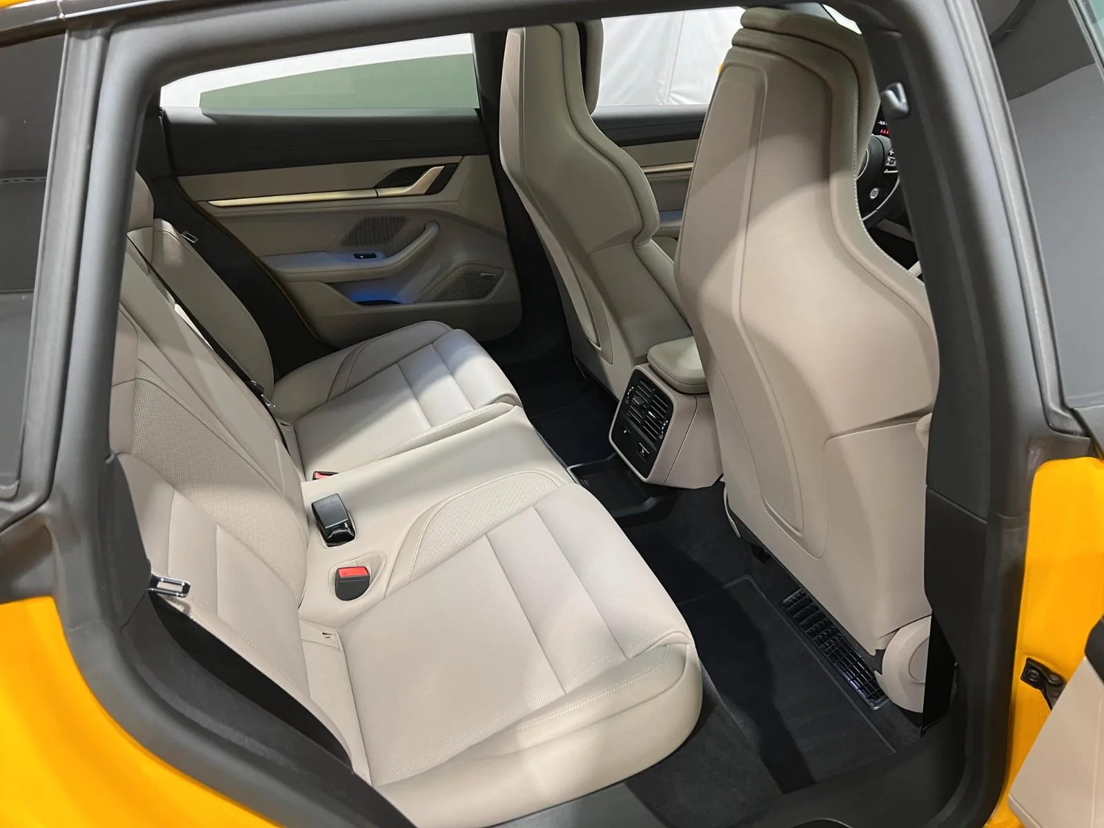 2023 Porsche Taycan Cross Turismo 4S, 23/27
