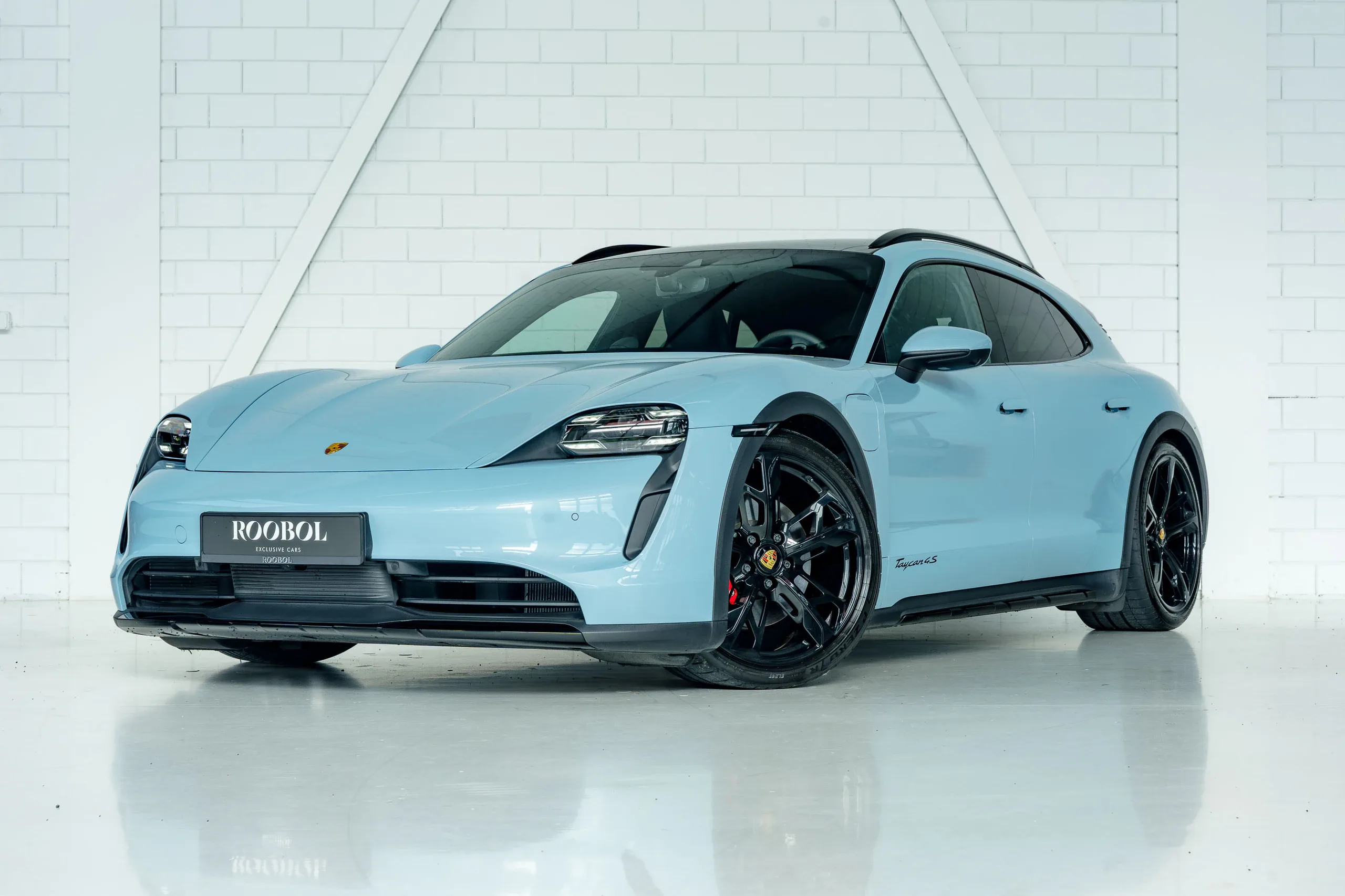 2023 Porsche Taycan Cross Turismo 4S angeboten von einem Fachhändler in Berkel en Rodenrijs, Niederlande, Hauptfoto