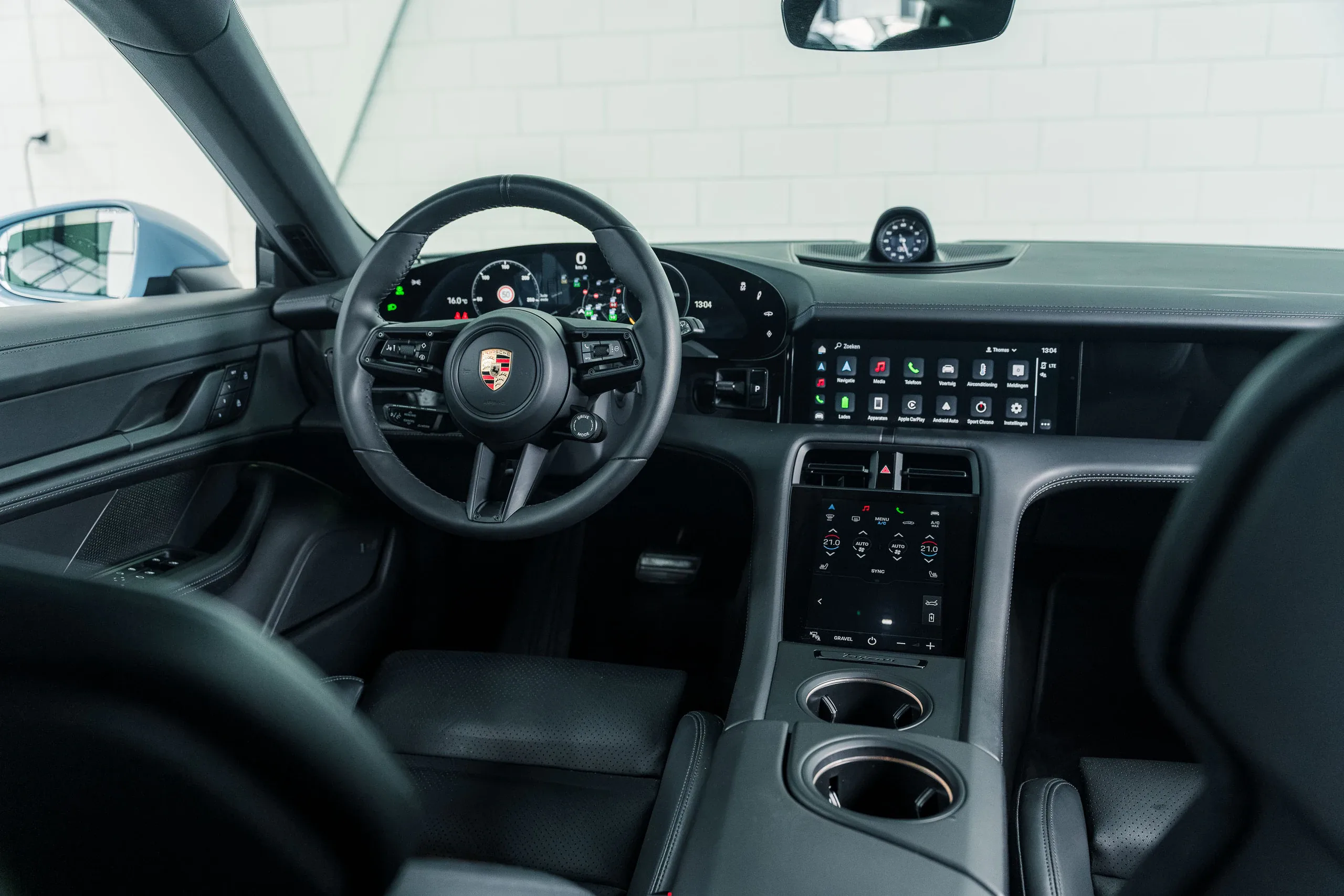 2023 Porsche Taycan Cross Turismo 4S, 26/30