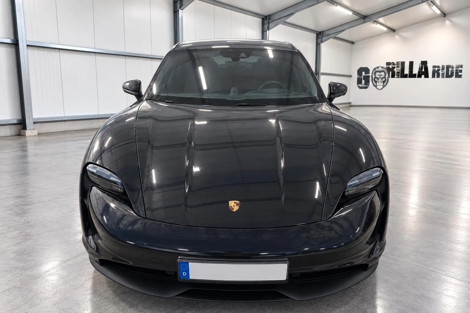 2023 Porsche Taycan, 2/30