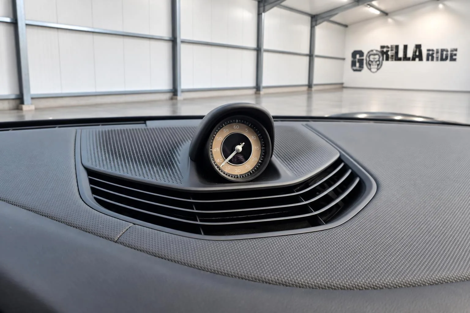 2023 Porsche Taycan, 11/30