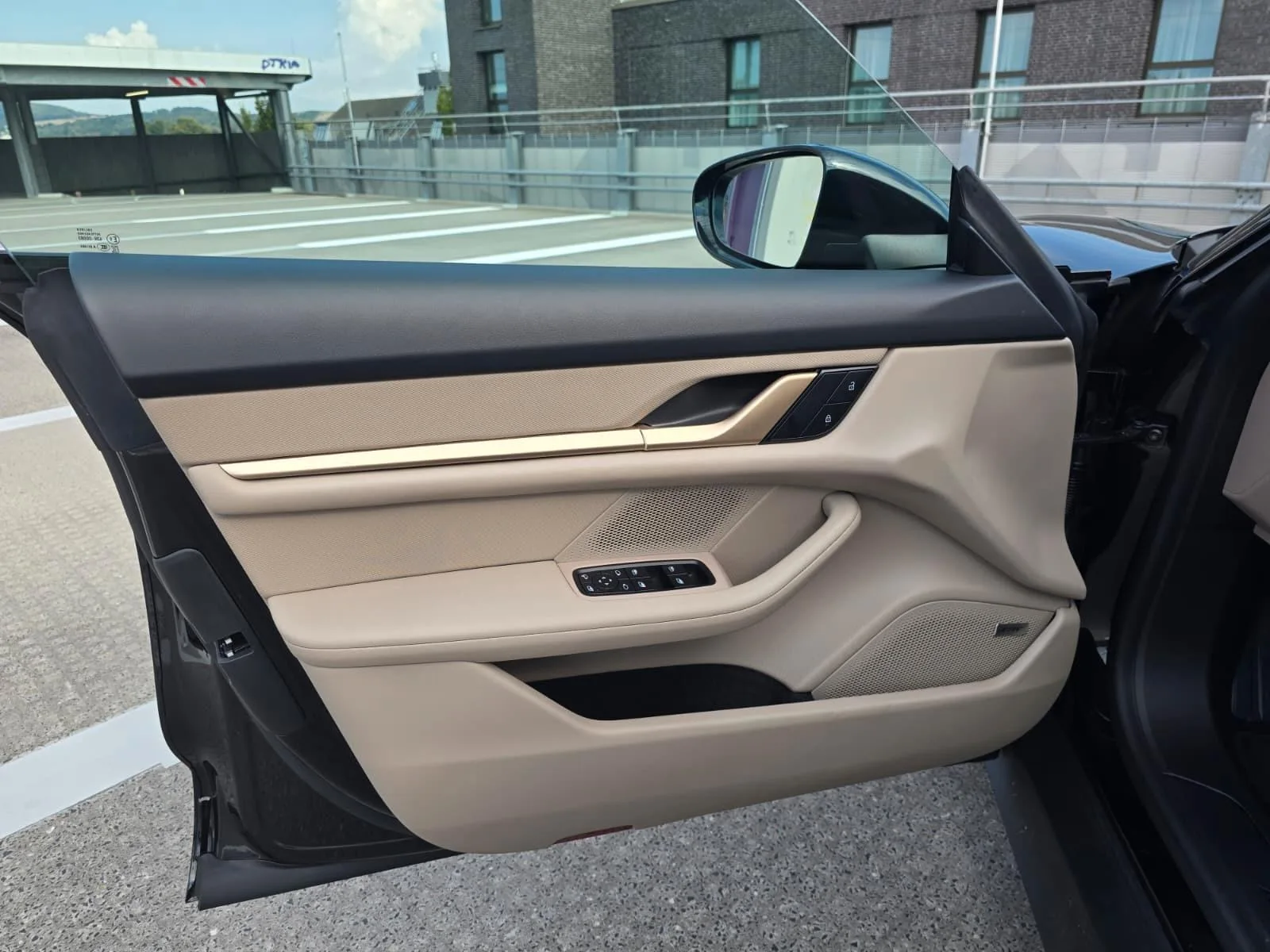 2023 Porsche Taycan, 13/30