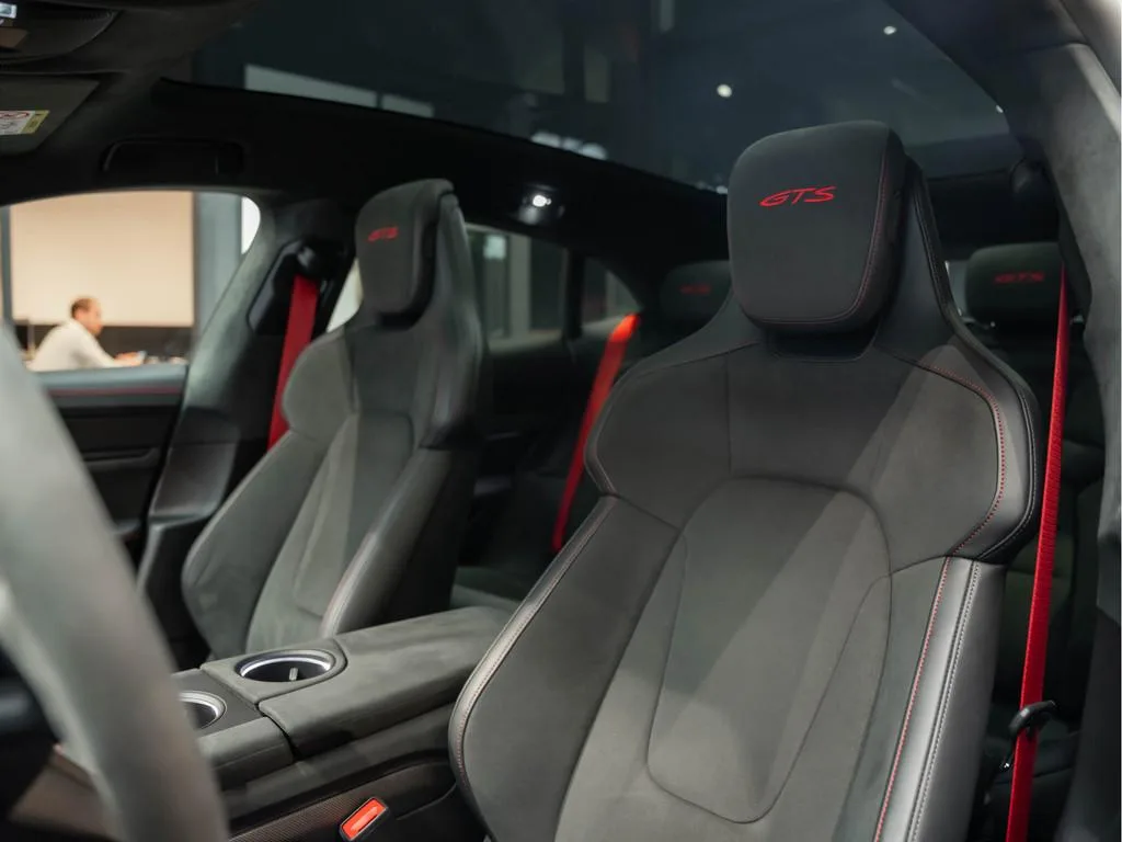 2023 Porsche Taycan GTS Sport Turismo, 10/30