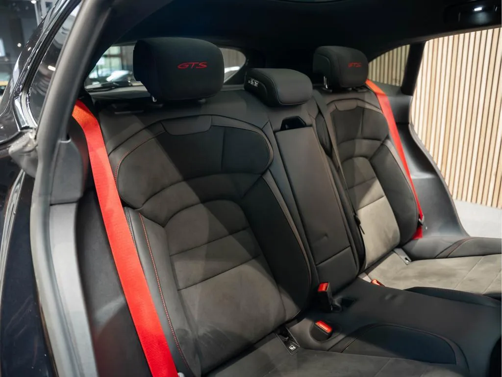 2023 Porsche Taycan GTS Sport Turismo, 12/30
