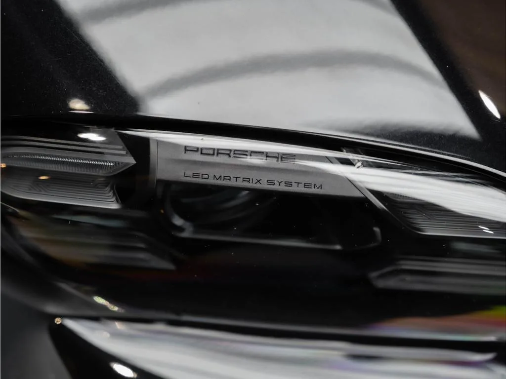 2023 Porsche Taycan GTS Sport Turismo, 19/30