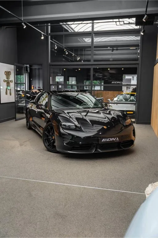 2023 Porsche Taycan GTS Sport Turismo, 26/30