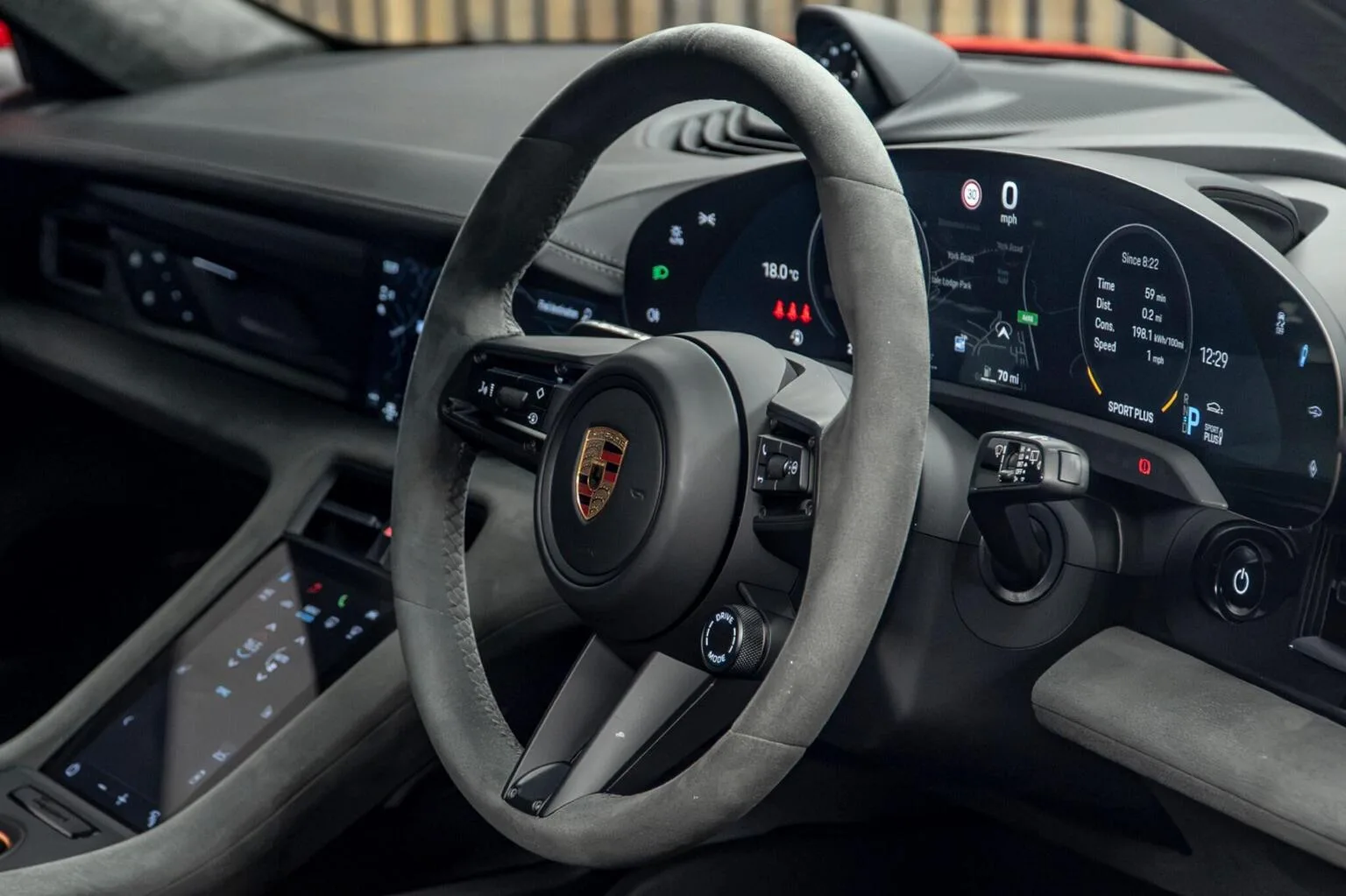 2023 Porsche Taycan GTS Sport Turismo, 27/30