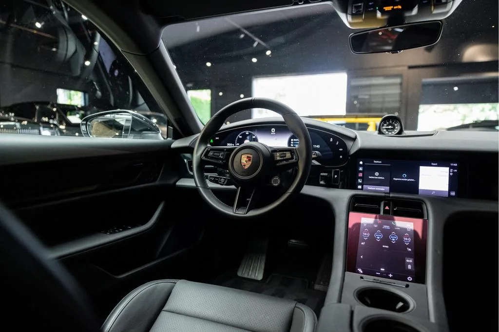 2023 Porsche Taycan Sport Turismo, 6/30