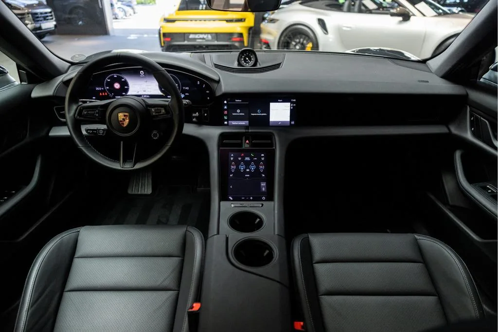 2023 Porsche Taycan Sport Turismo, 8/30