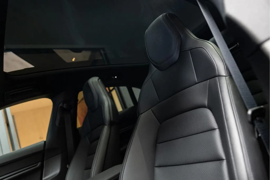 2023 Porsche Taycan Sport Turismo, 9/30