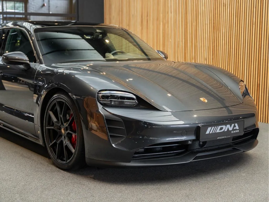 2023 Porsche Taycan Sport Turismo, 13/30