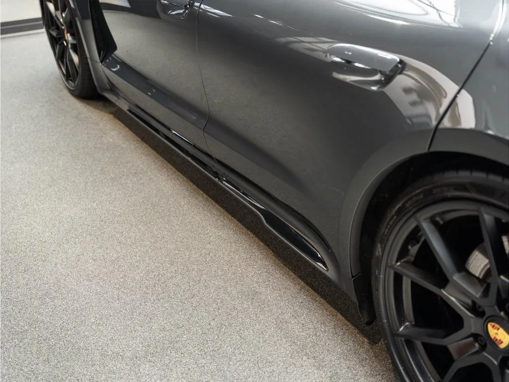 2023 Porsche Taycan Sport Turismo, 17/30