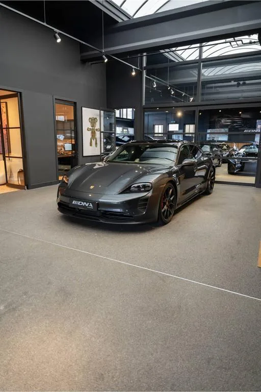 2023 Porsche Taycan Sport Turismo, 21/30