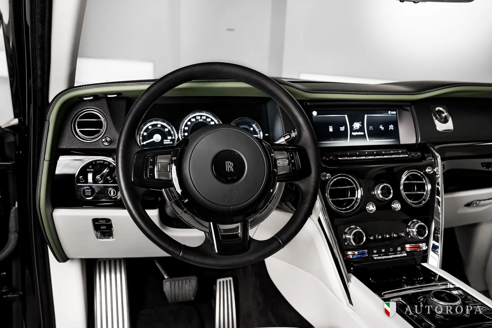2023 Rolls-Royce Cullinan, 7/10