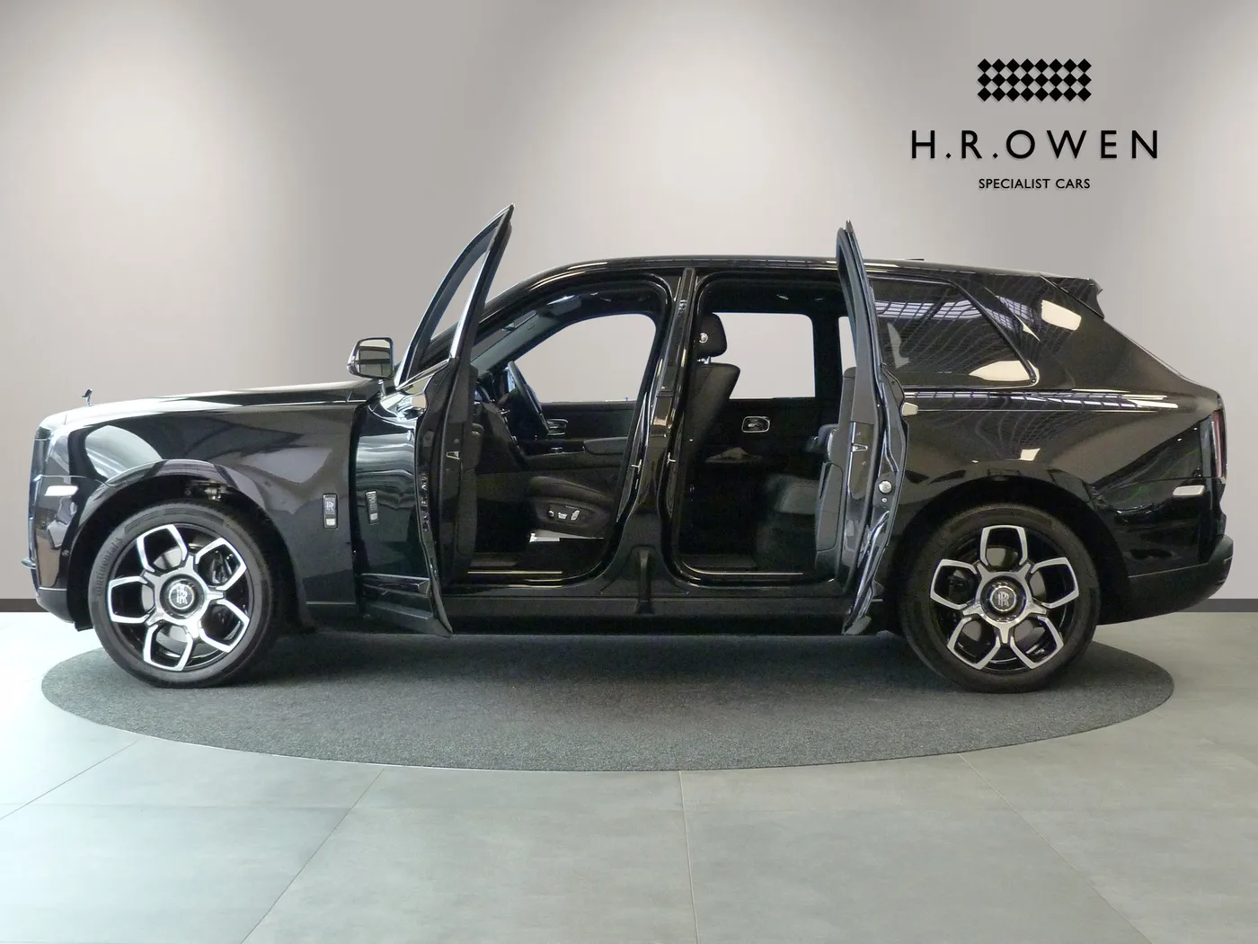 2023 Rolls-Royce Cullinan Black Badge angeboten von einer Vertragshändlergruppe in Cheltenham, Vereinigtes Königreich, Foto 7 von 25