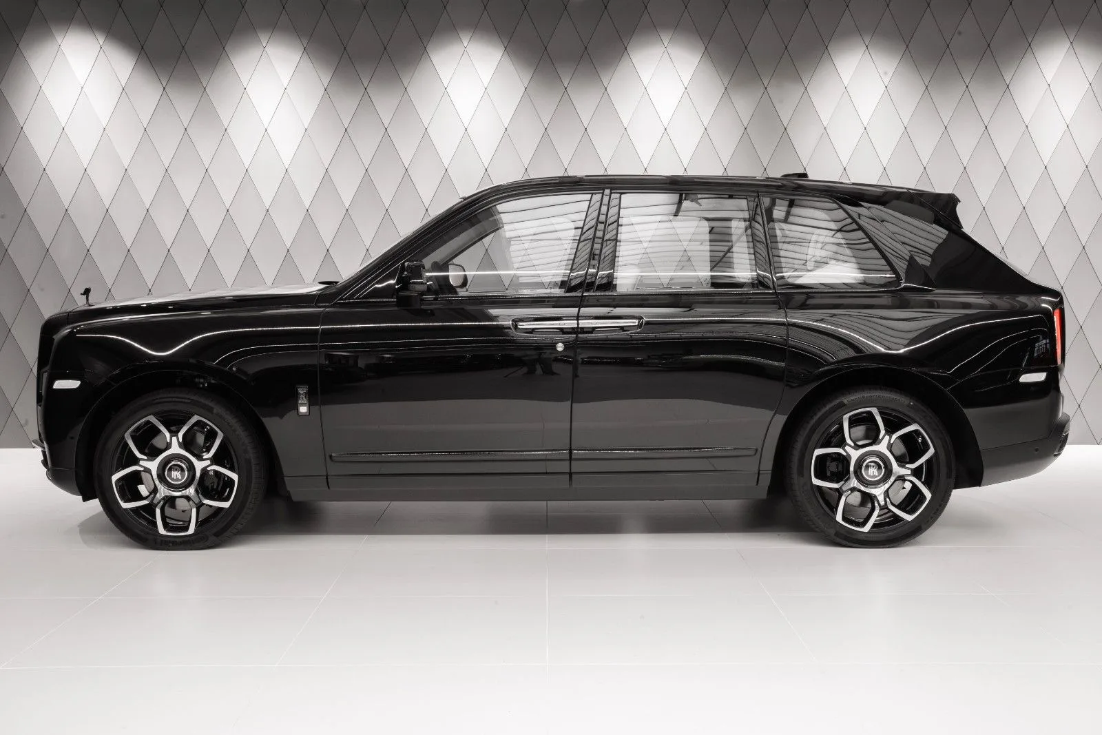 2023 Rolls-Royce Cullinan Black Badge, 4/30