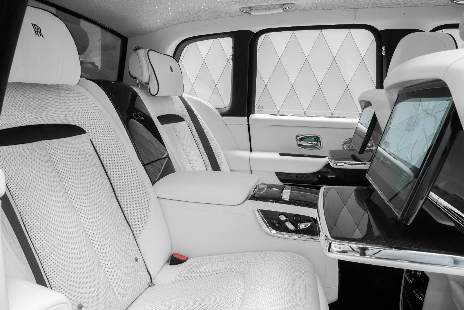 2023 Rolls-Royce Cullinan Black Badge, 17/30