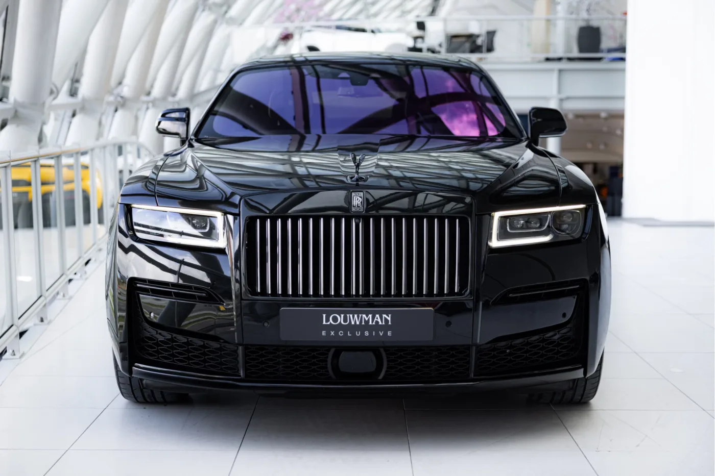 2023 Rolls-Royce Ghost Black Badge proposée par un concessionnaire agréé McLaren et Morgan à Utrecht, Pays-Bas, photo 7 sur 25
