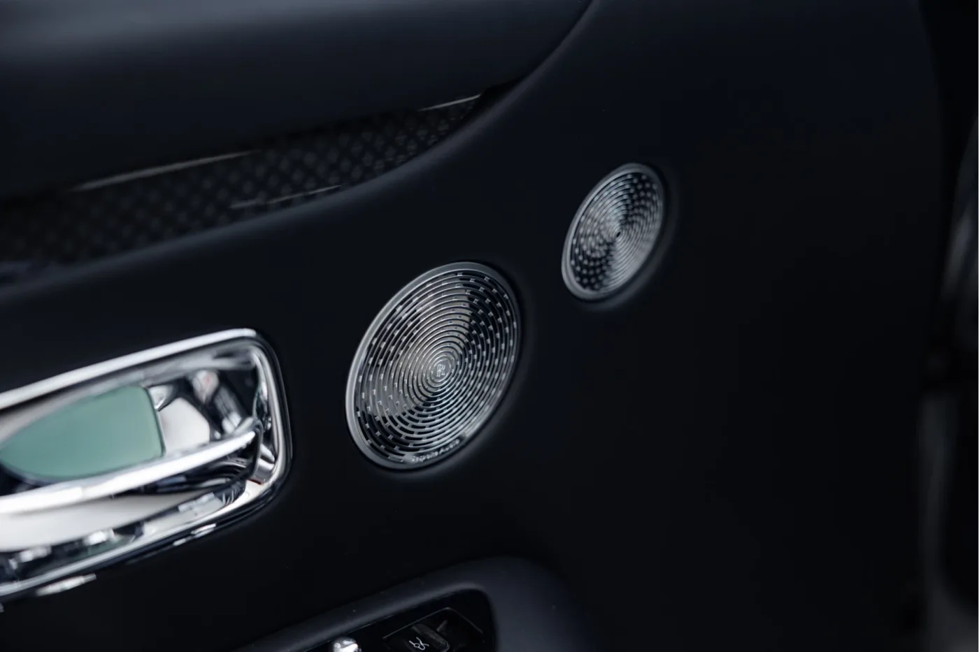 2023 Rolls-Royce Ghost Black Badge proposée par un concessionnaire agréé McLaren et Morgan à Utrecht, Pays-Bas, photo 14 sur 25