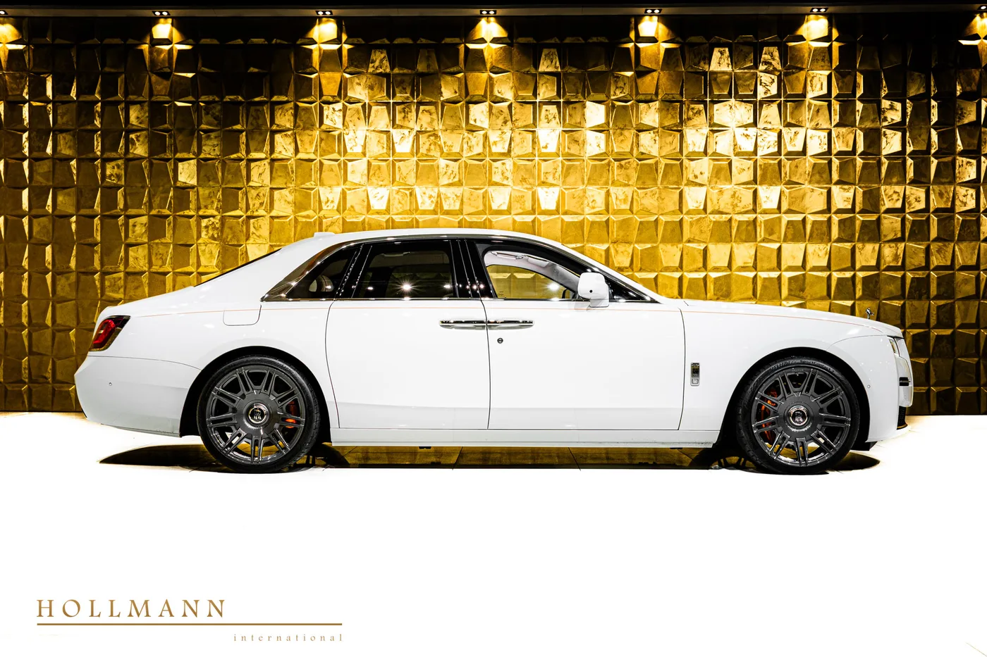 2023 Rolls-Royce Ghost angeboten von einem Fachhändler in Stuhr, Deutschland, Foto 4 von 8