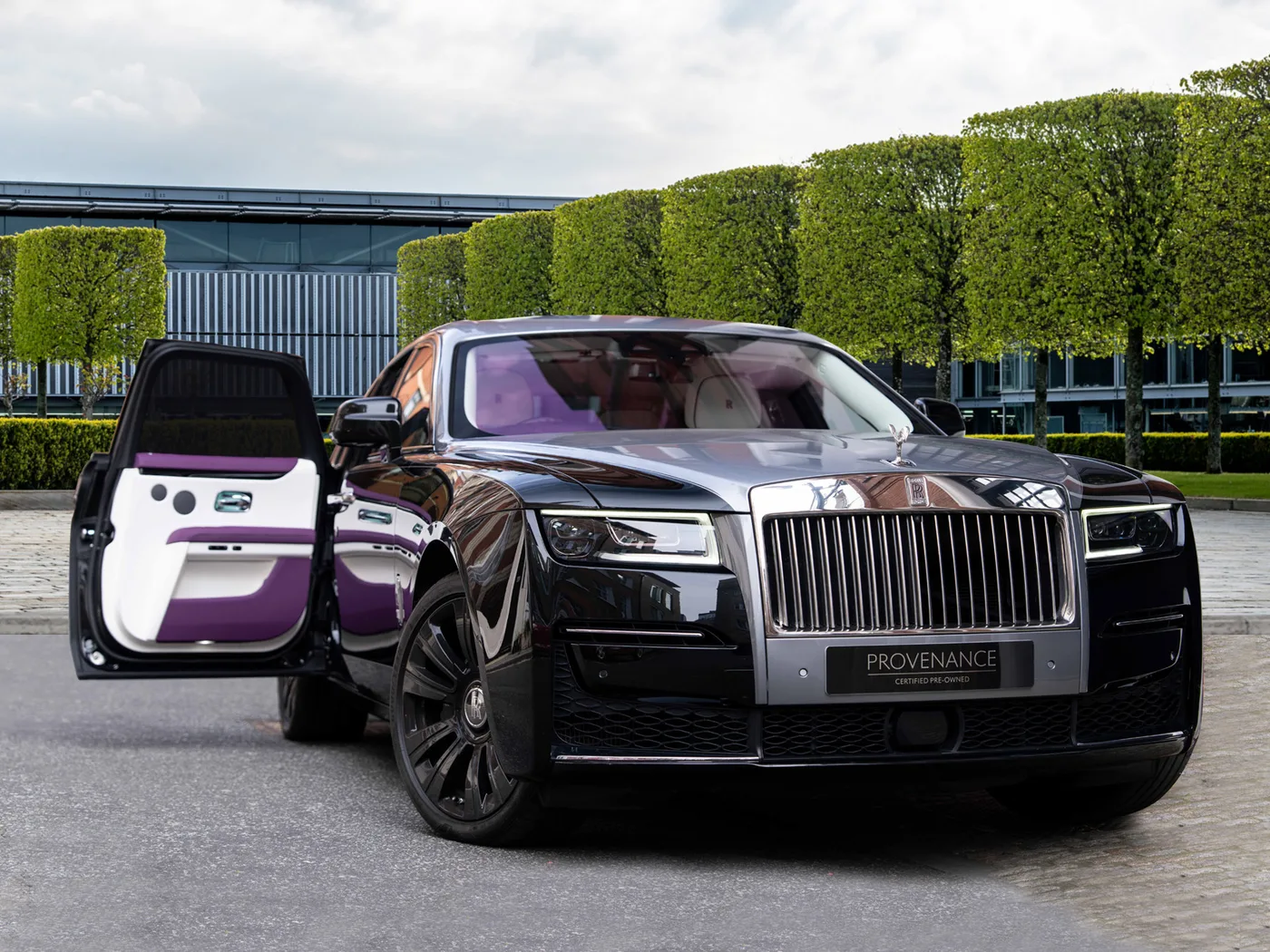 2023 Rolls-Royce Ghost offered by a franchised dealer group in London, United Kingdom, photo 7 of 25