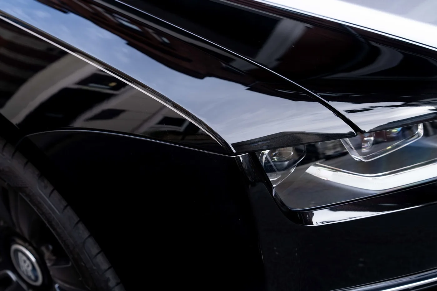 2023 Rolls-Royce Ghost offered by a franchised dealer group in London, United Kingdom, photo 20 of 25