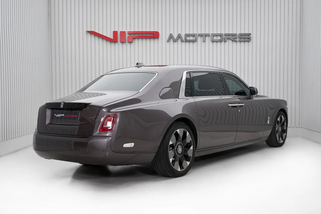 2023 Rolls-Royce Phantom Extended, 3/14