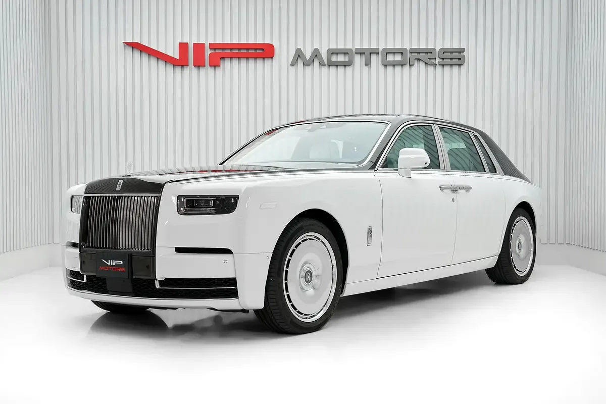 2023 Rolls-Royce Phantom Series II angeboten von einem Fachhändler in Dubai, Vereinigte Arabische Emirate, Hauptfoto