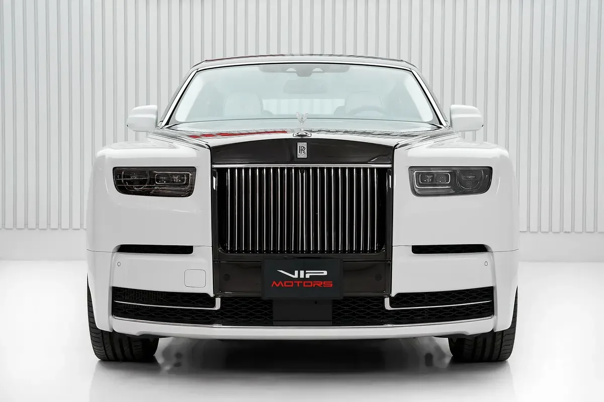 2023 Rolls-Royce Phantom Series II, 2/16