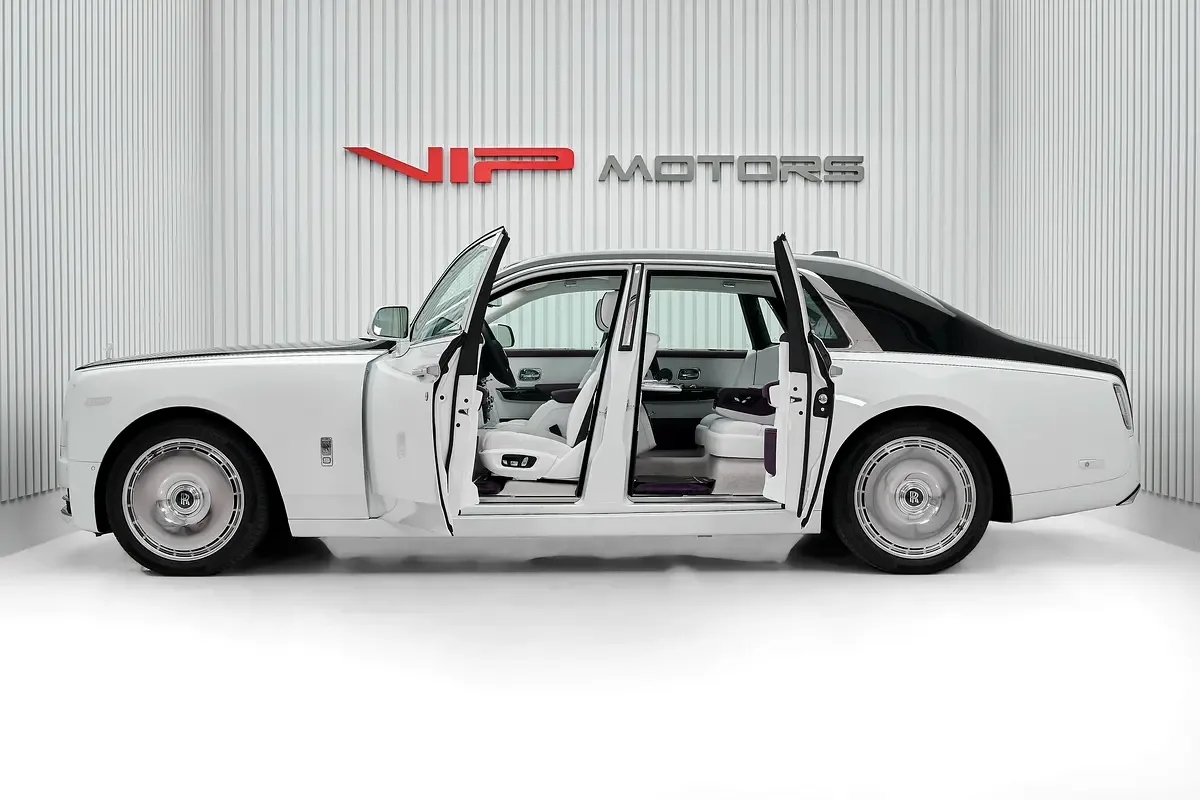 2023 Rolls-Royce Phantom Series II, 7/16