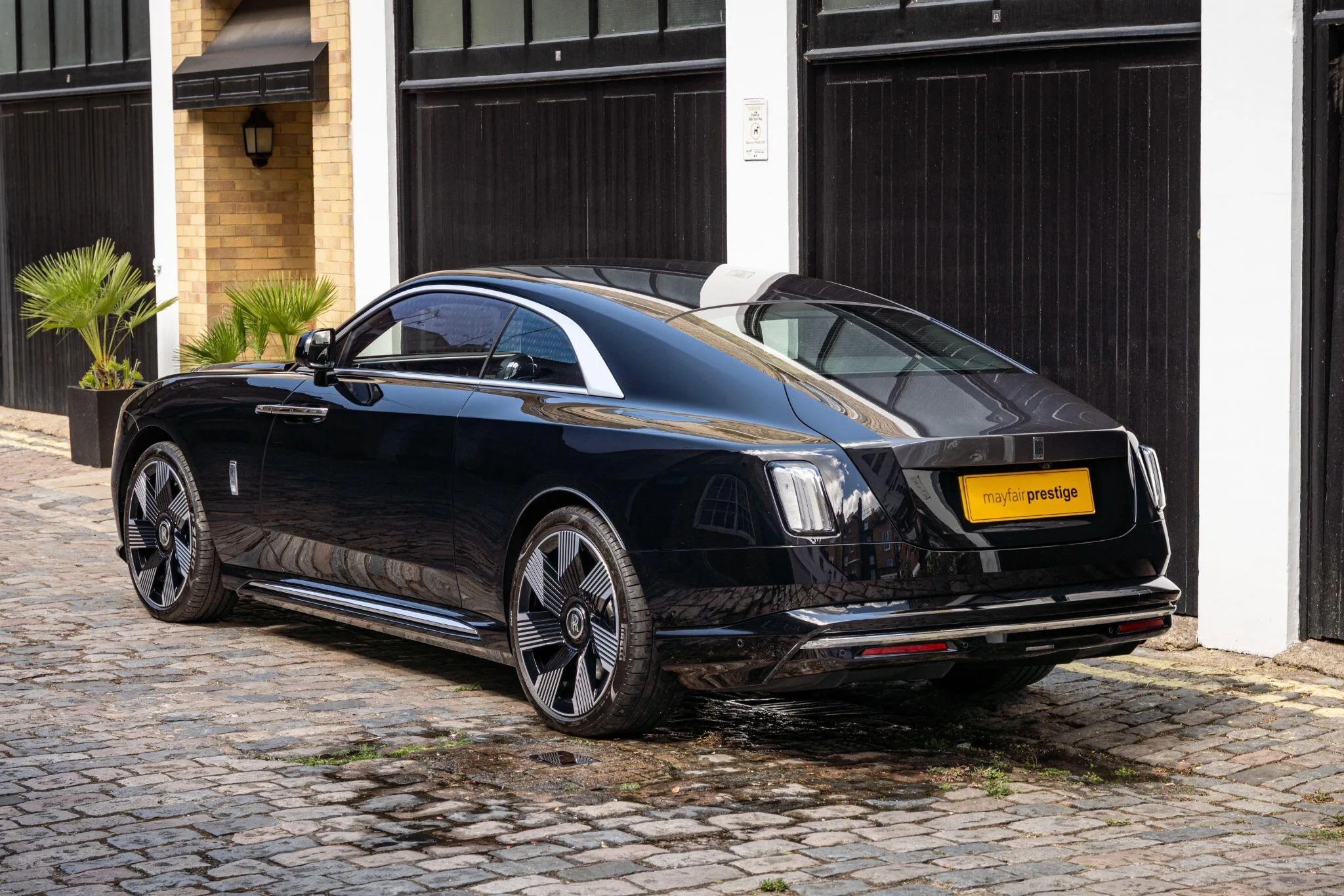 2023 Rolls-Royce Spectre, 4/30