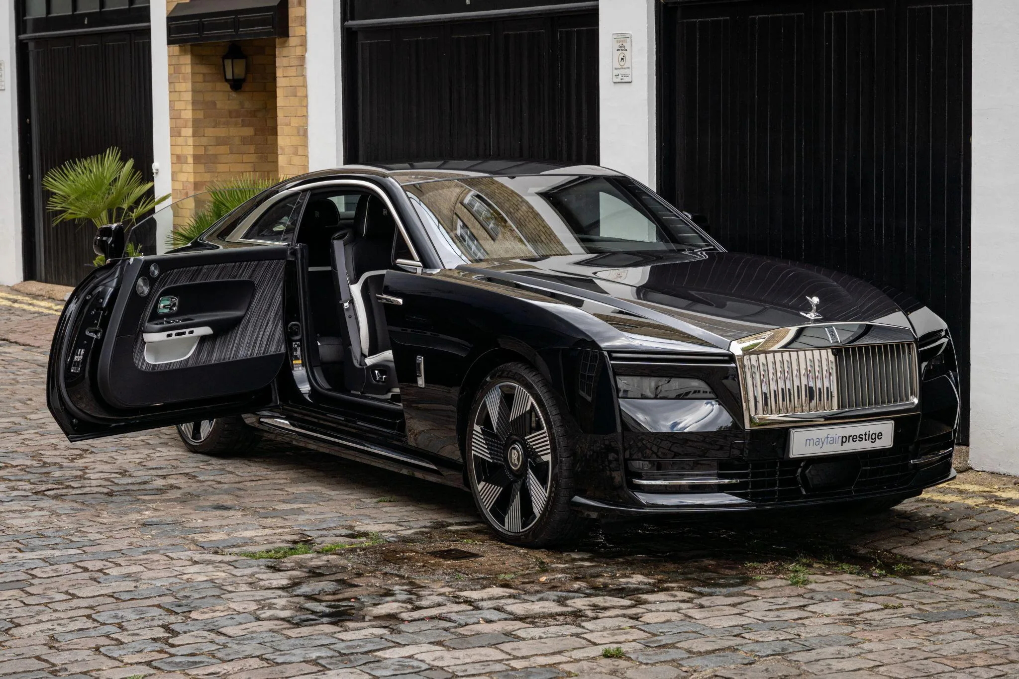 2023 Rolls-Royce Spectre, 7/30